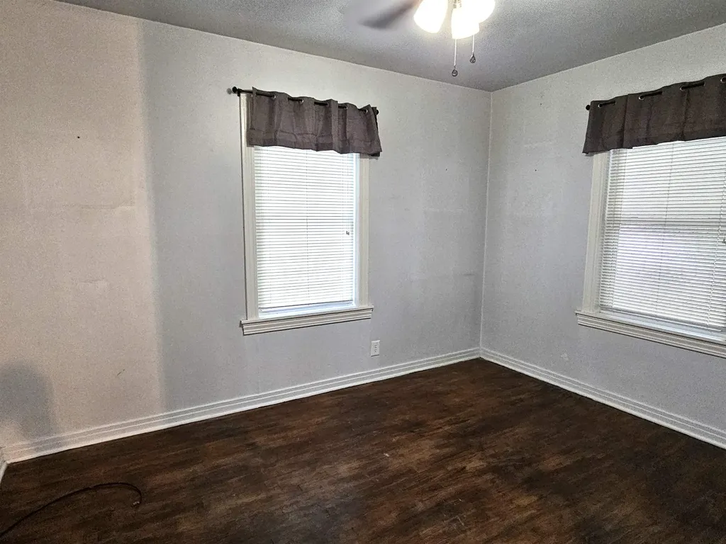 320 Mccabe Street Winfield KS 67156