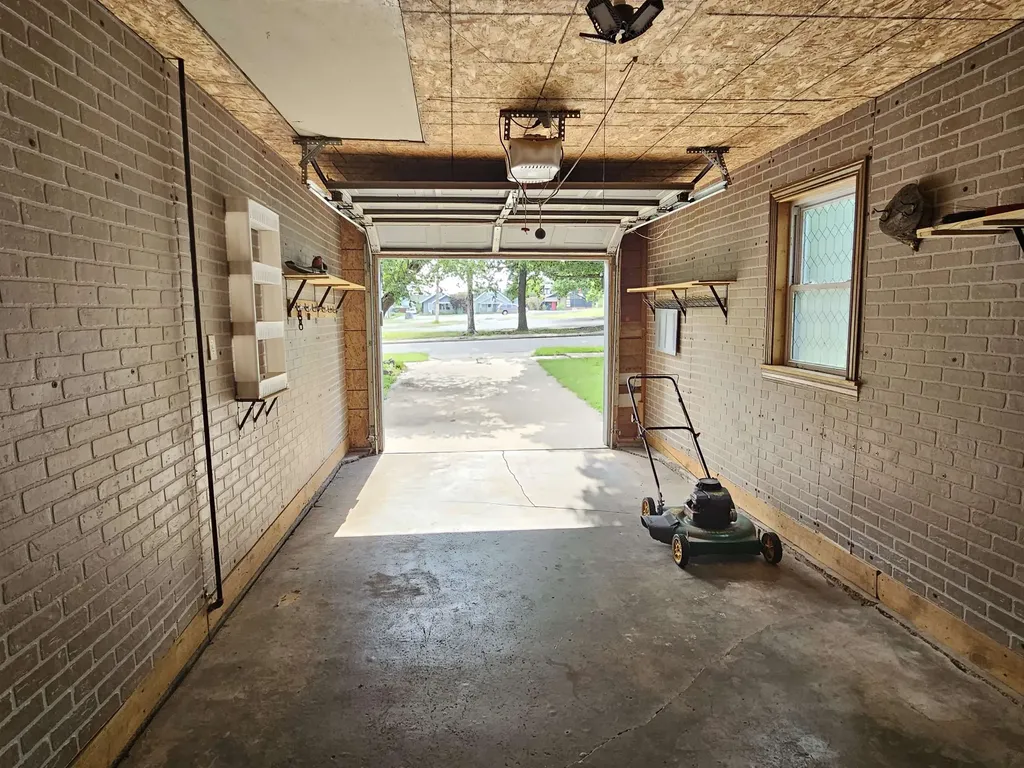 320 Mccabe Street Winfield KS 67156