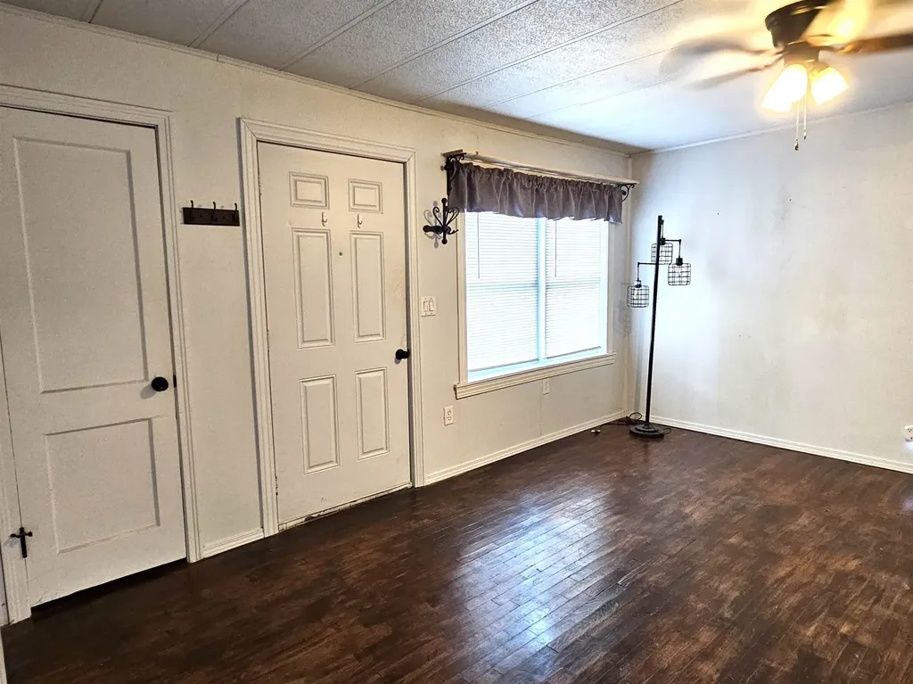 320 Mccabe Street Winfield KS 67156