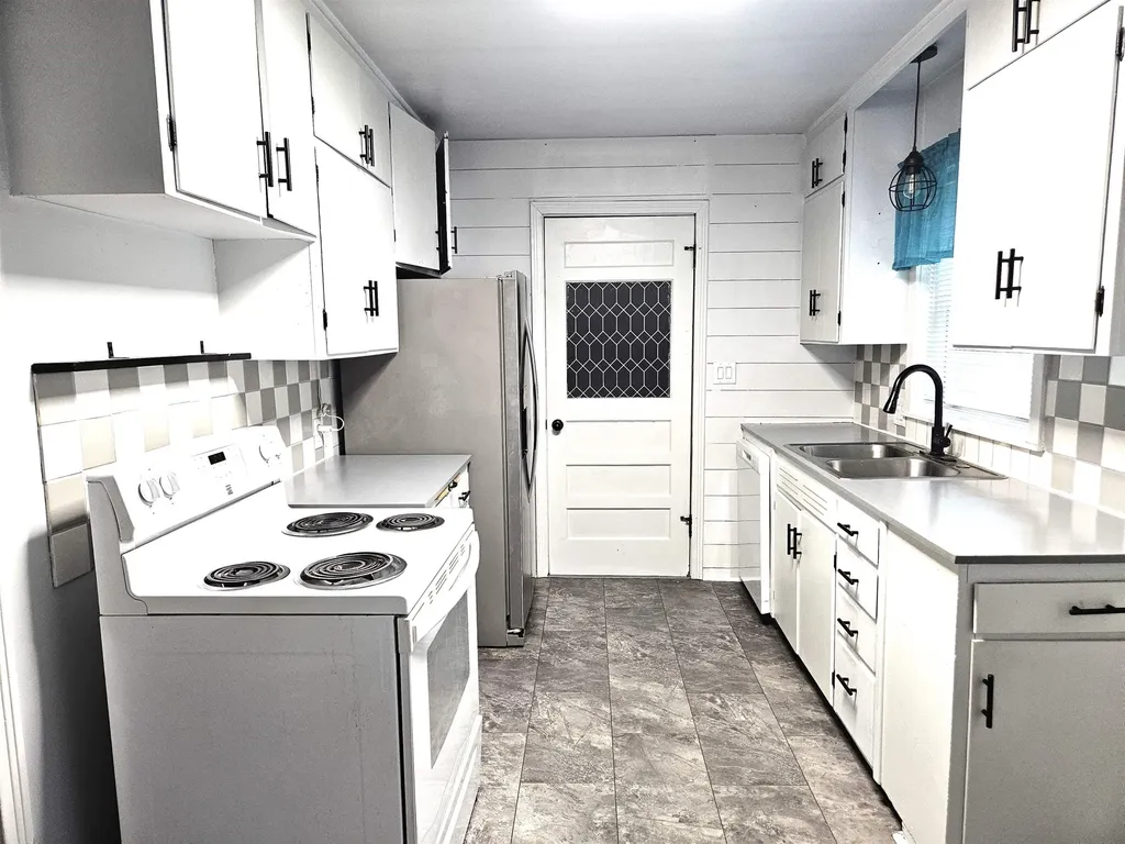 320 Mccabe Street Winfield KS 67156