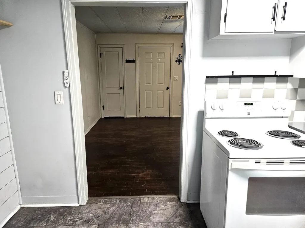 320 Mccabe Street Winfield KS 67156