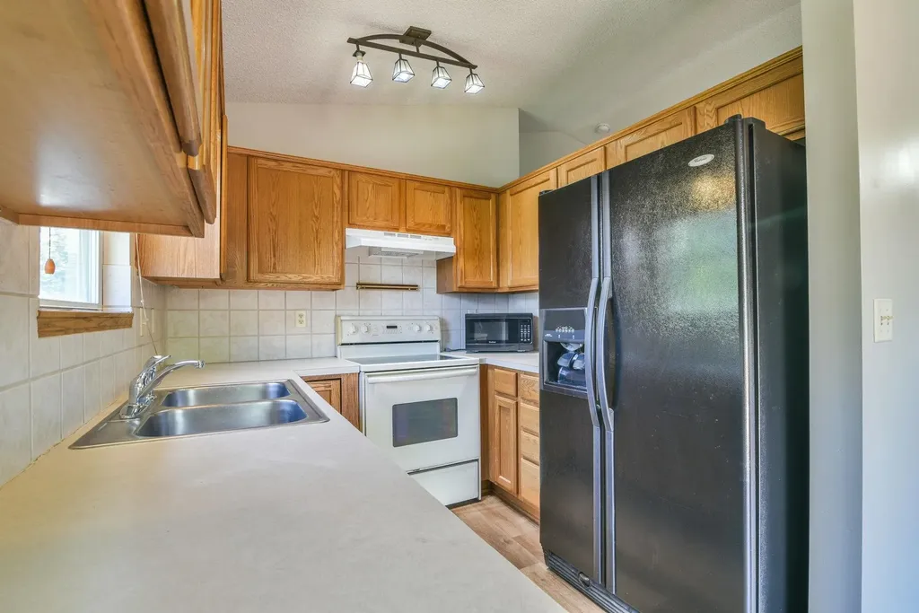 12114 E Laguna Wichita KS 67207