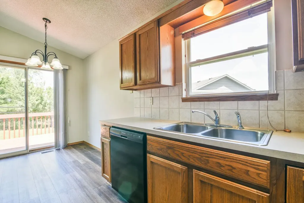 12114 E Laguna Wichita KS 67207