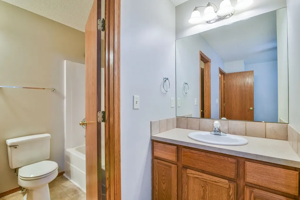 12114 E Laguna Wichita KS 67207