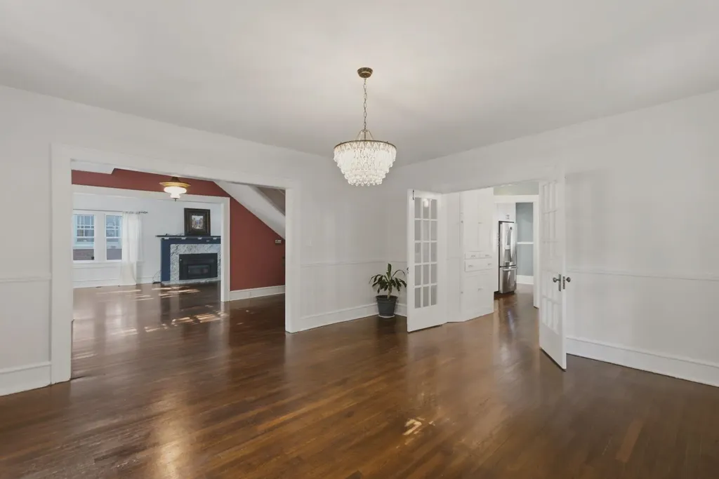 105 N Broadview Street Wichita KS 67208