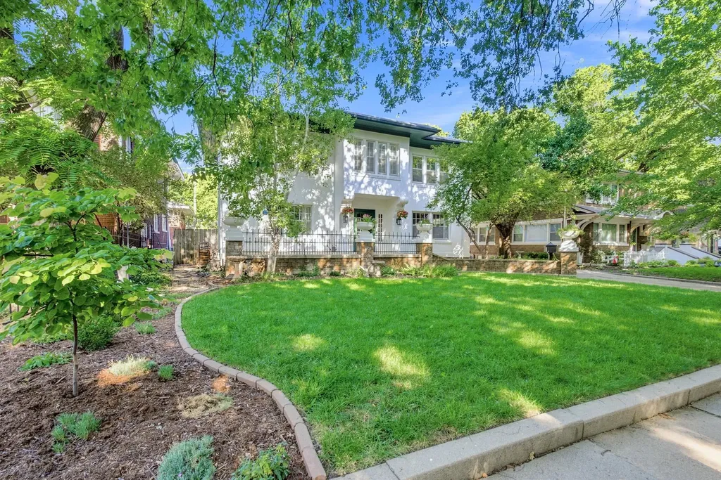 105 N Broadview Street Wichita KS 67208