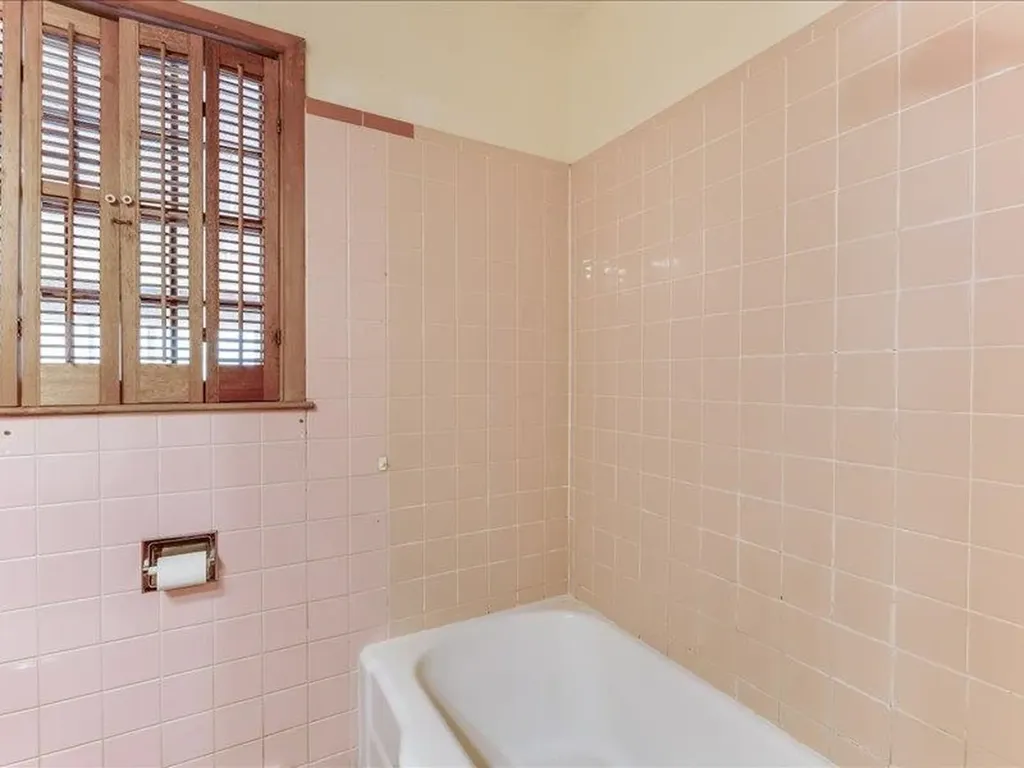 1334 N Lakeview Drive Derby KS 67037