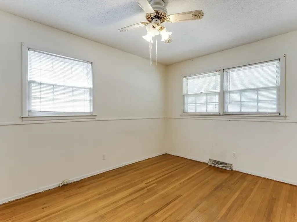 1334 N Lakeview Drive Derby KS 67037