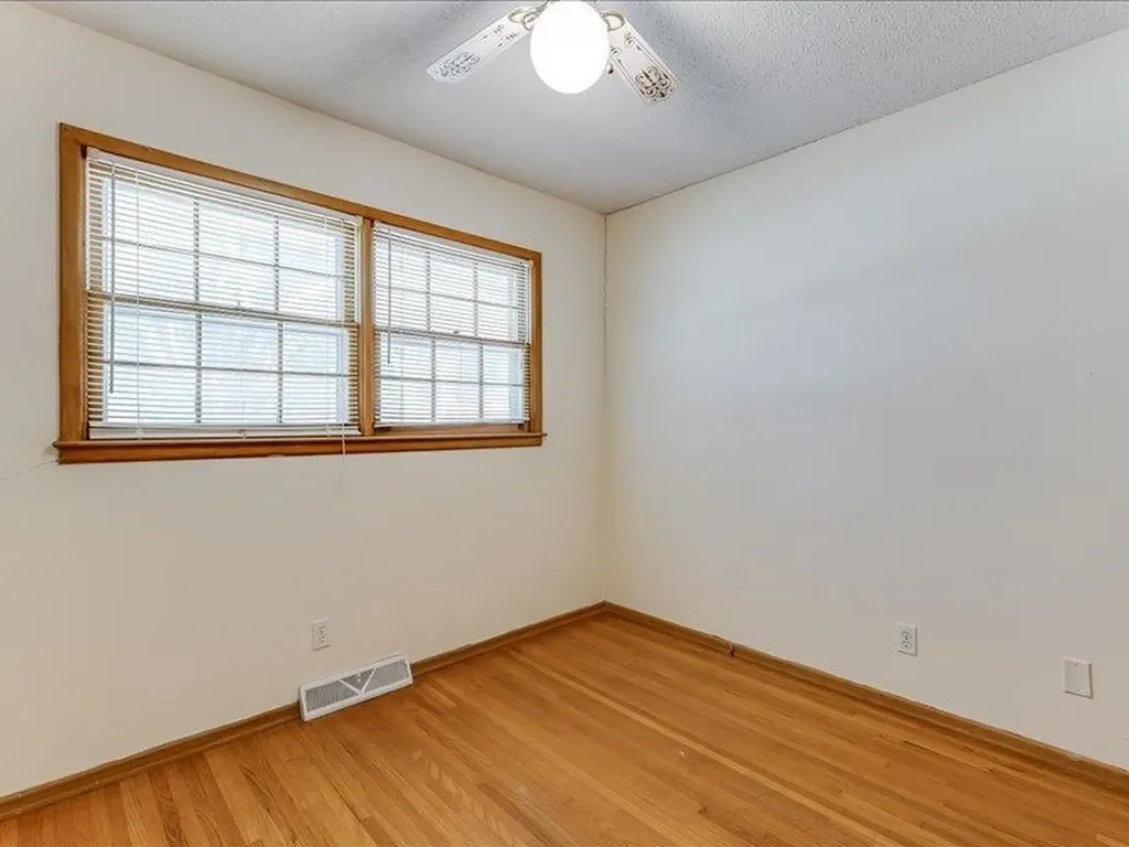 1334 N Lakeview Drive Derby KS 67037