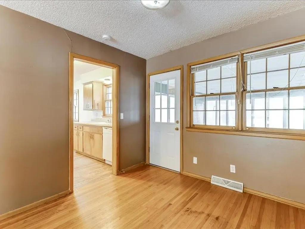 1334 N Lakeview Drive Derby KS 67037