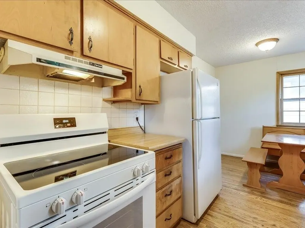 1334 N Lakeview Drive Derby KS 67037