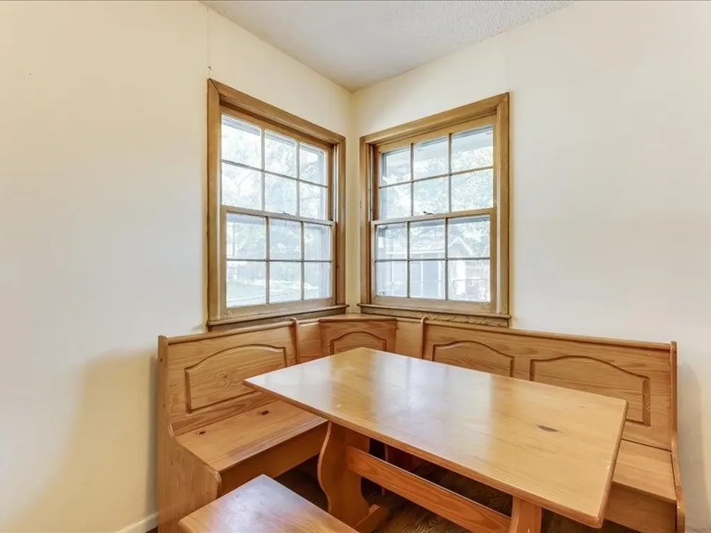 1334 N Lakeview Drive Derby KS 67037