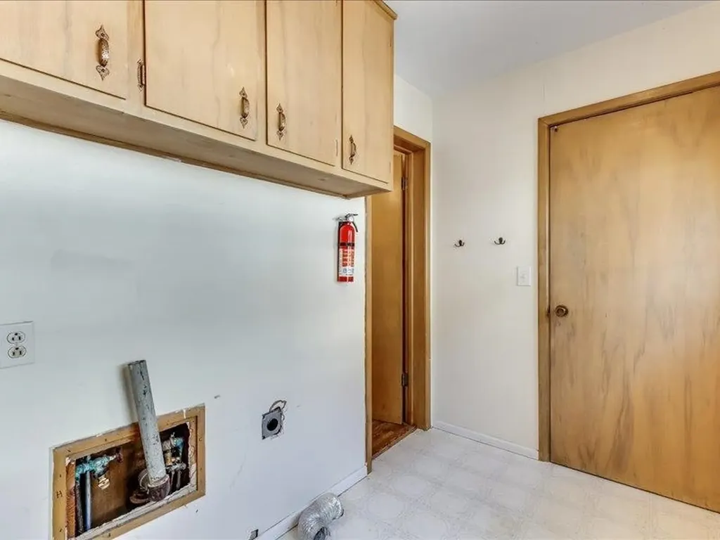 1334 N Lakeview Drive Derby KS 67037