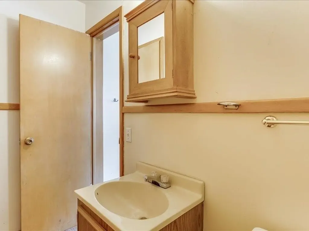 1334 N Lakeview Drive Derby KS 67037