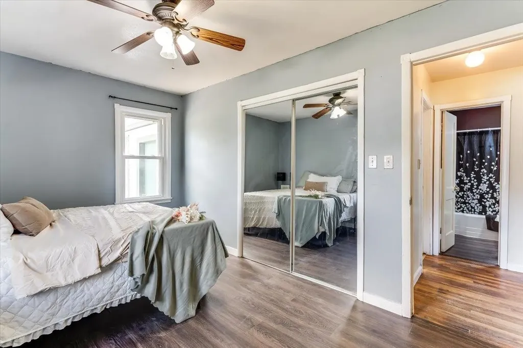 417 W Hollywood Drive Wichita KS 67217