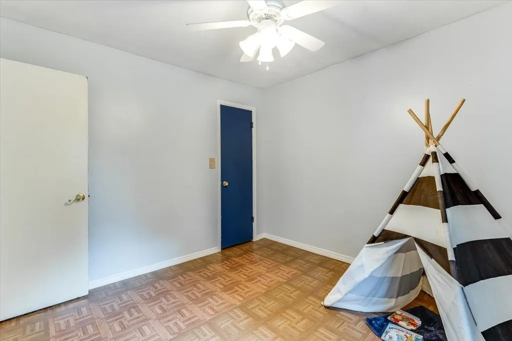 417 W Hollywood Drive Wichita KS 67217