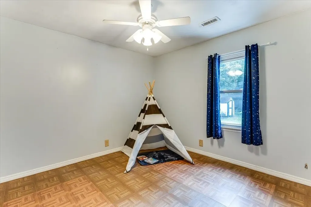 417 W Hollywood Drive Wichita KS 67217