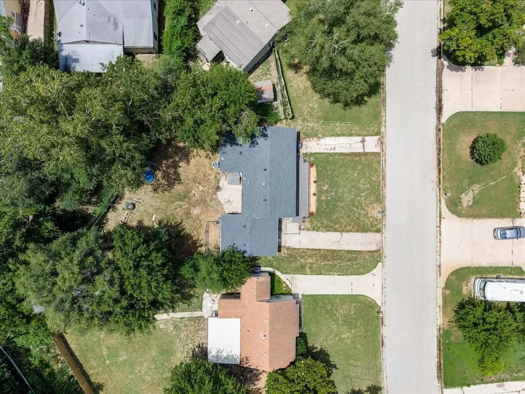 417 W Hollywood Drive Wichita KS 67217