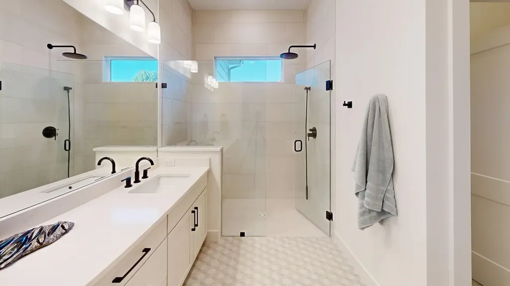 4622 W Emerald Bay Circle Wichita KS 67205