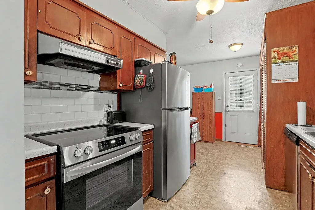 2858 S Laura Wichita KS 67216