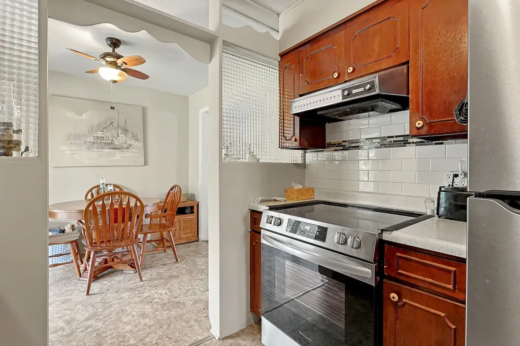 2858 S Laura Wichita KS 67216