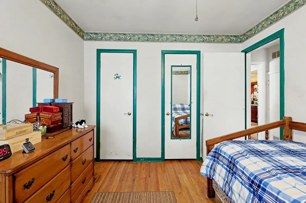2858 S Laura Wichita KS 67216