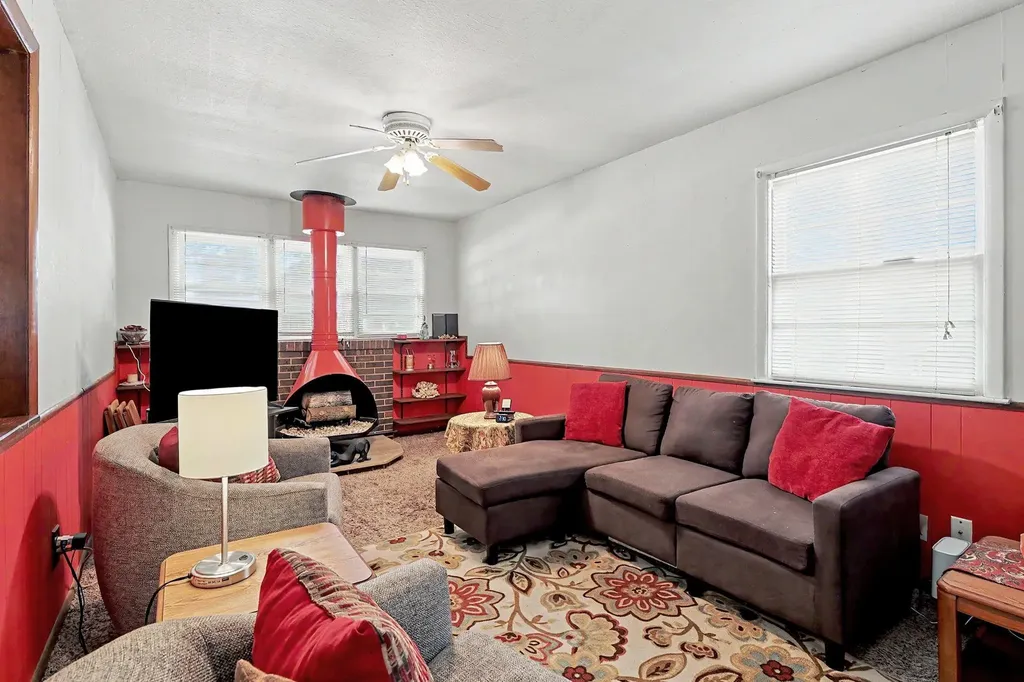2858 S Laura Wichita KS 67216