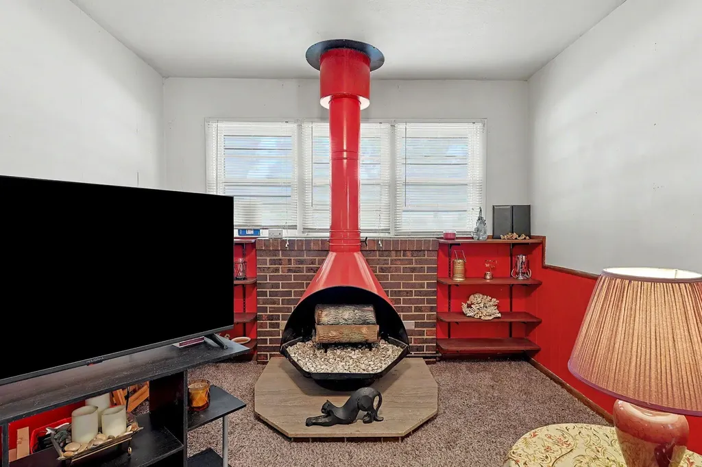 2858 S Laura Wichita KS 67216