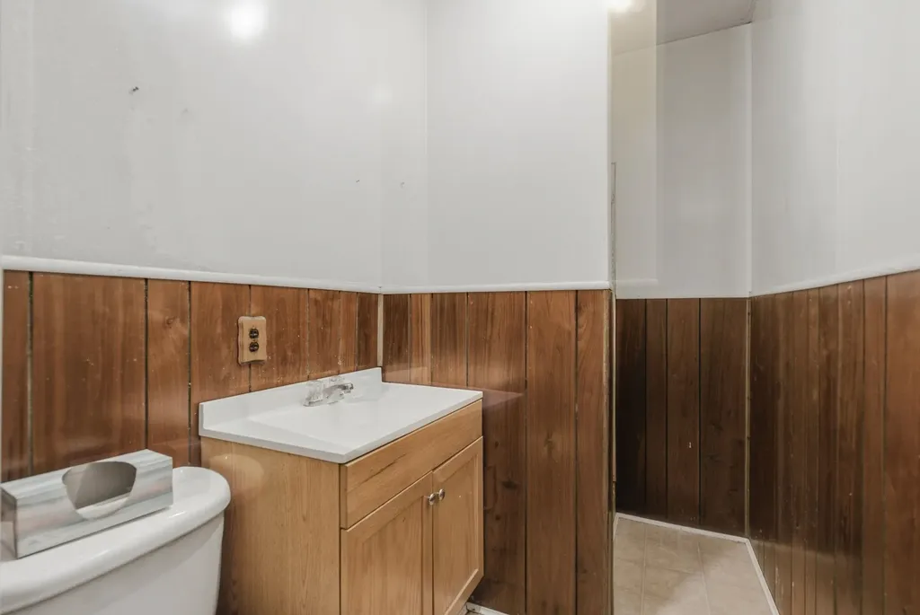 829 W Alexander Court Haysville KS 67060-1000
