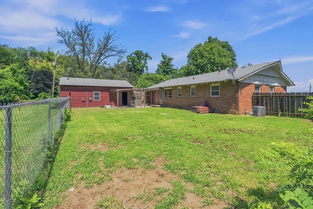 829 W Alexander Court Haysville KS 67060-1000
