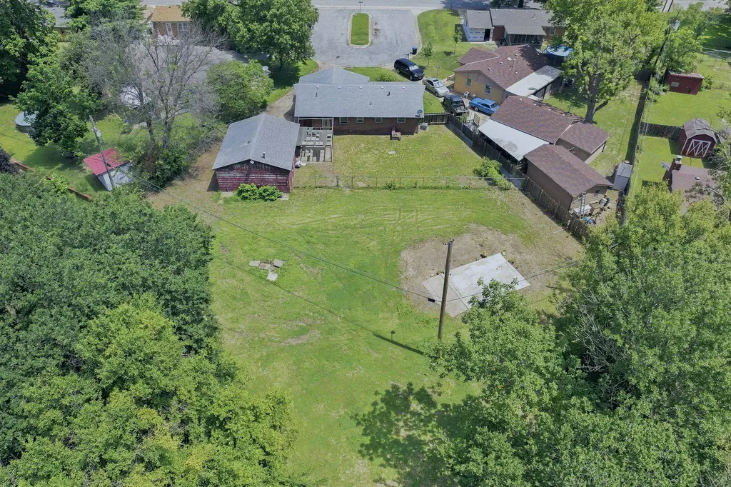 829 W Alexander Court Haysville KS 67060-1000