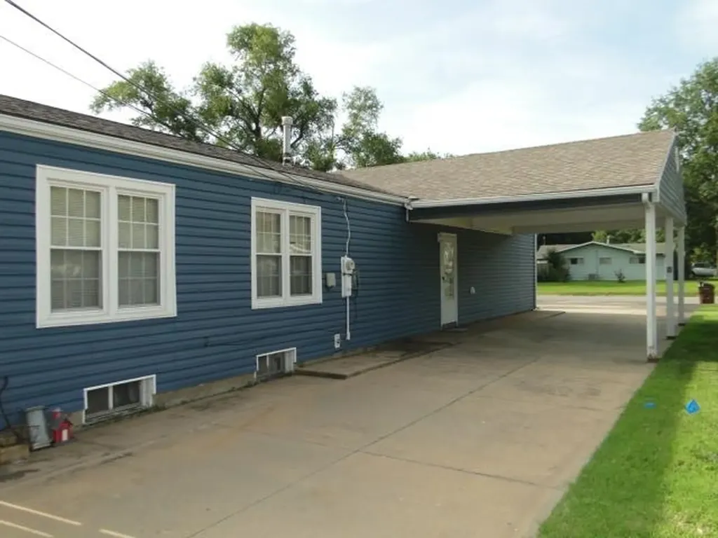 408 E Jones Street Maize KS 67101