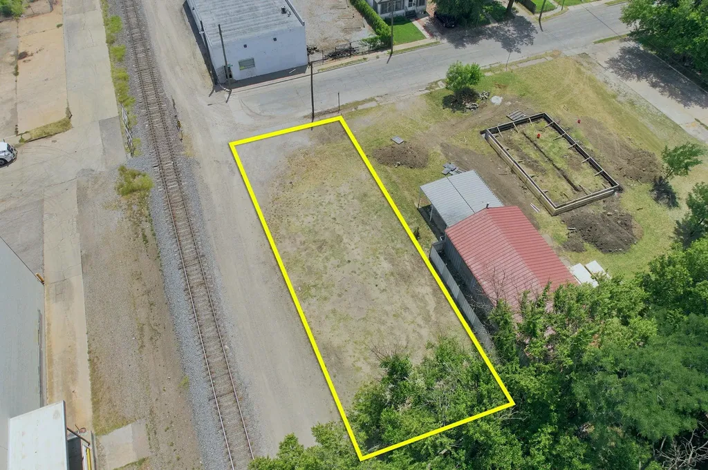 730 E Boston Wichita KS 67211