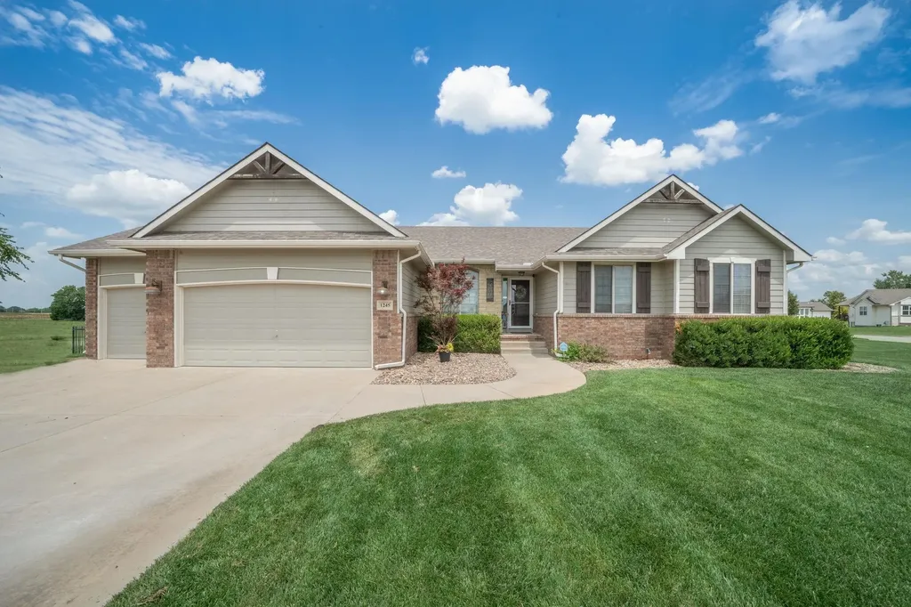 Rose Hill KS, 1245 N Countrywalk Street