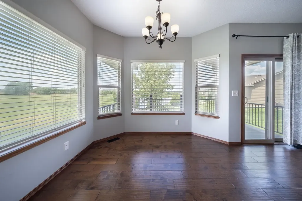1245 N Countrywalk Street Rose Hill KS 67133