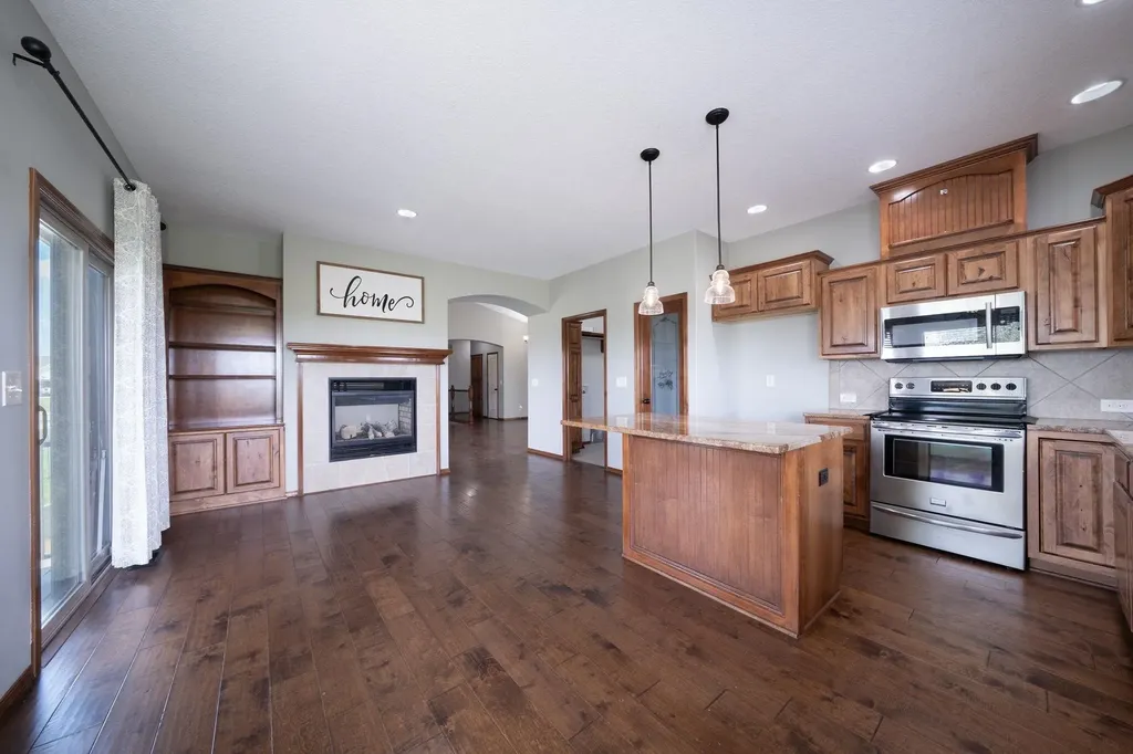 1245 N Countrywalk Street Rose Hill KS 67133