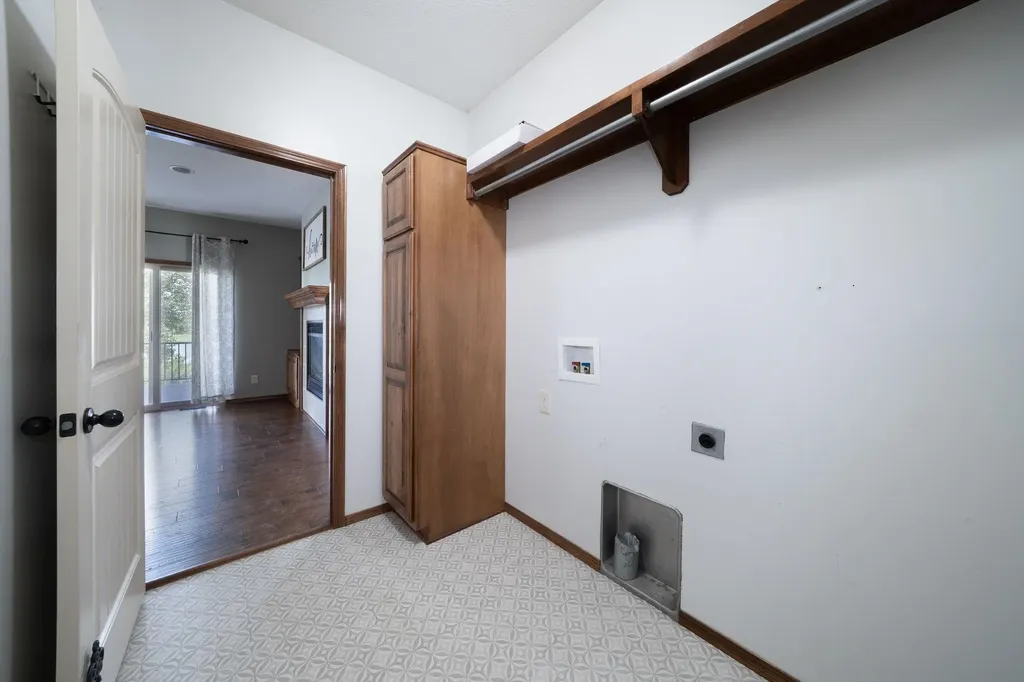 1245 N Countrywalk Street Rose Hill KS 67133