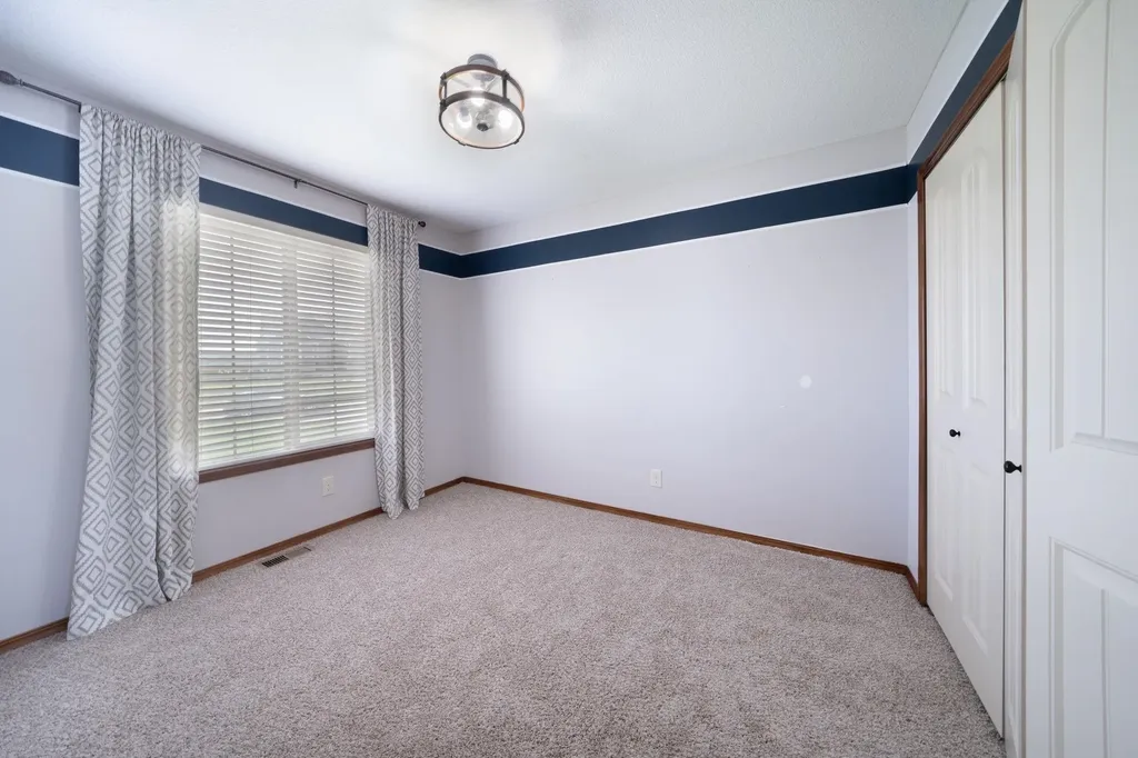 1245 N Countrywalk Street Rose Hill KS 67133