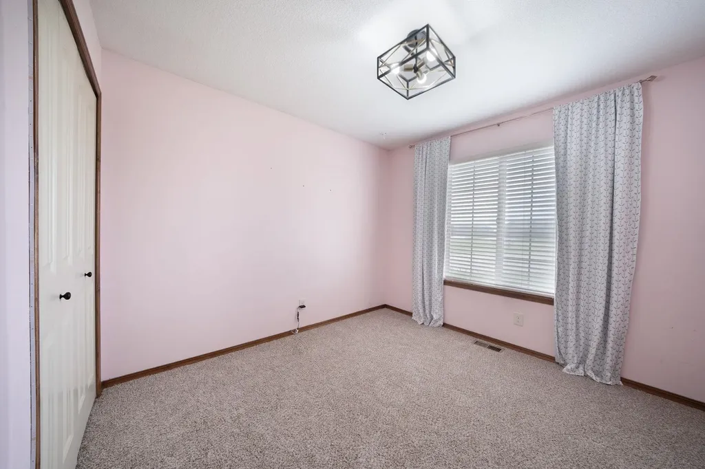 1245 N Countrywalk Street Rose Hill KS 67133