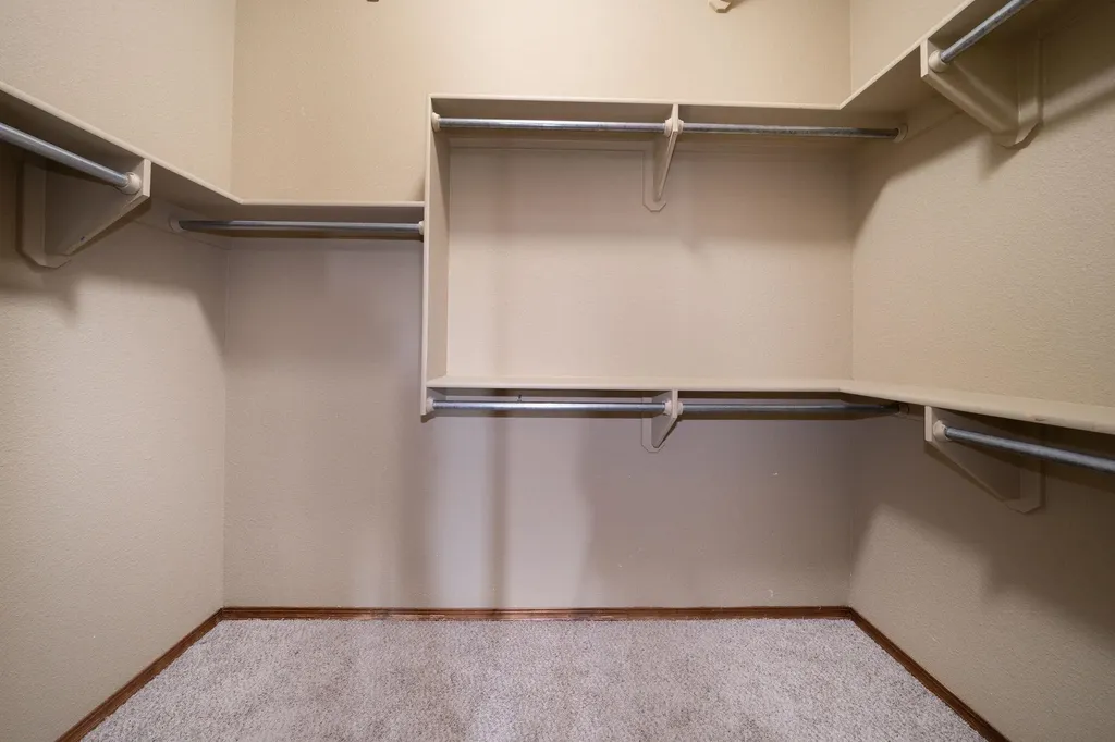 1245 N Countrywalk Street Rose Hill KS 67133