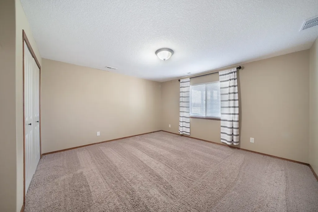 1245 N Countrywalk Street Rose Hill KS 67133