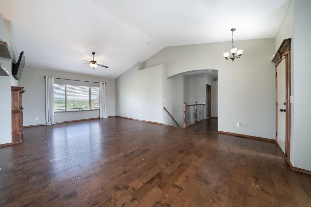 1245 N Countrywalk Street Rose Hill KS 67133