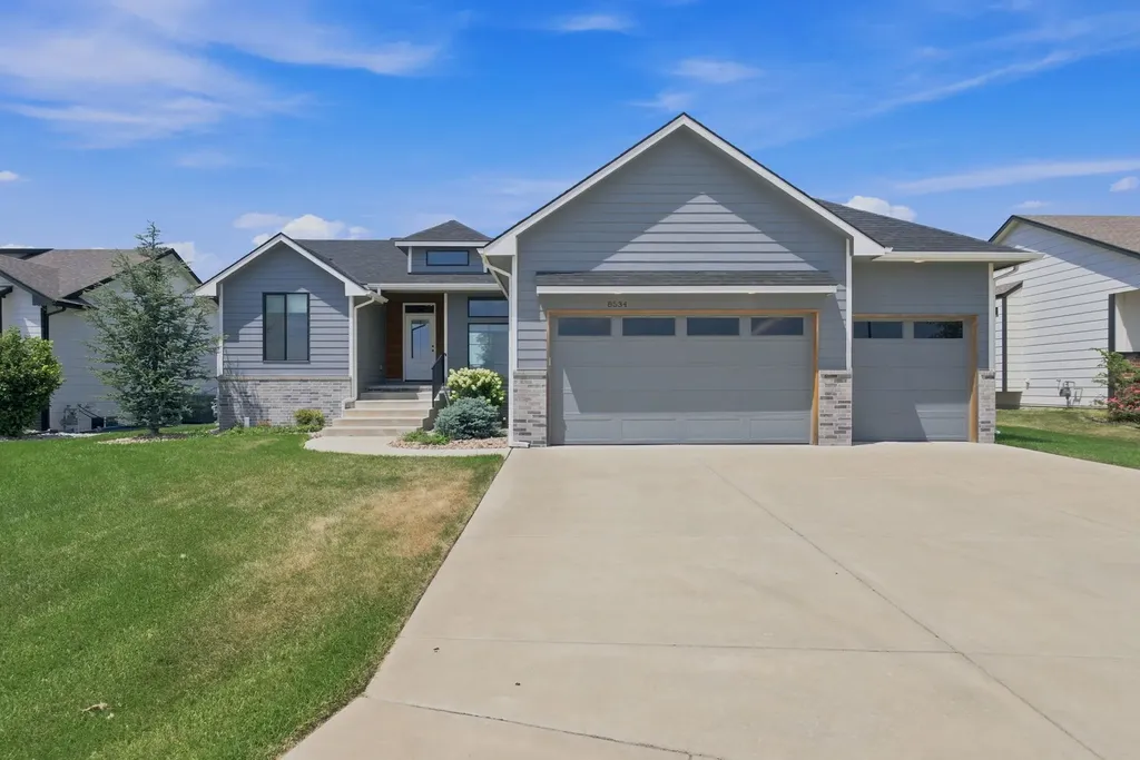 8534 E 33rd Street S Wichita KS 67210