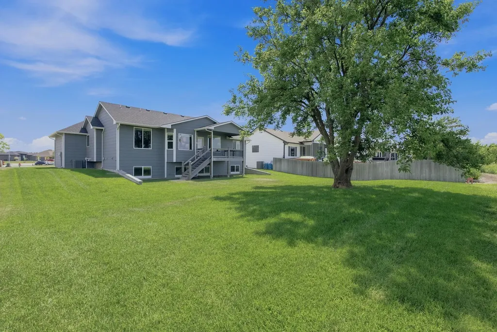 8534 E 33rd Street S Wichita KS 67210