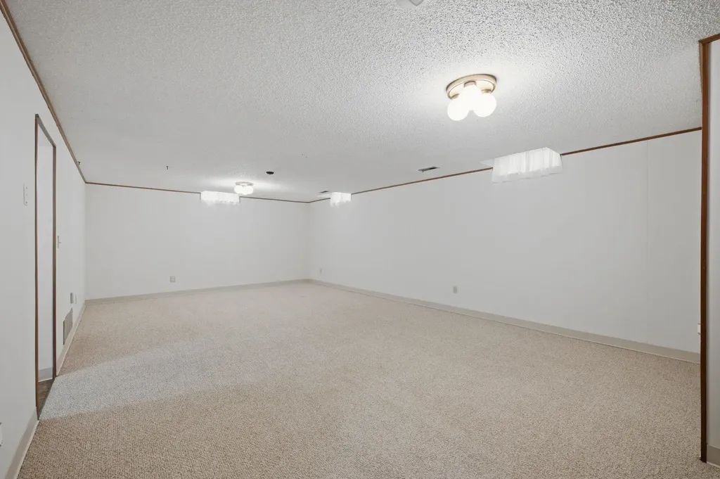 1135 N Patrick Henry Street Derby KS 67037