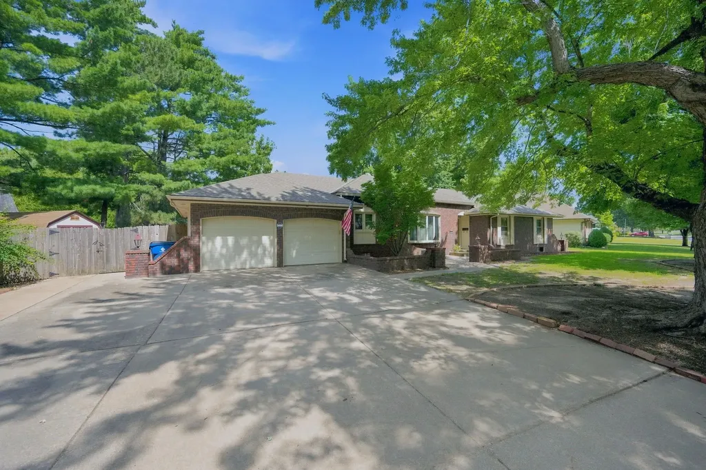 1135 N Patrick Henry Street Derby KS 67037