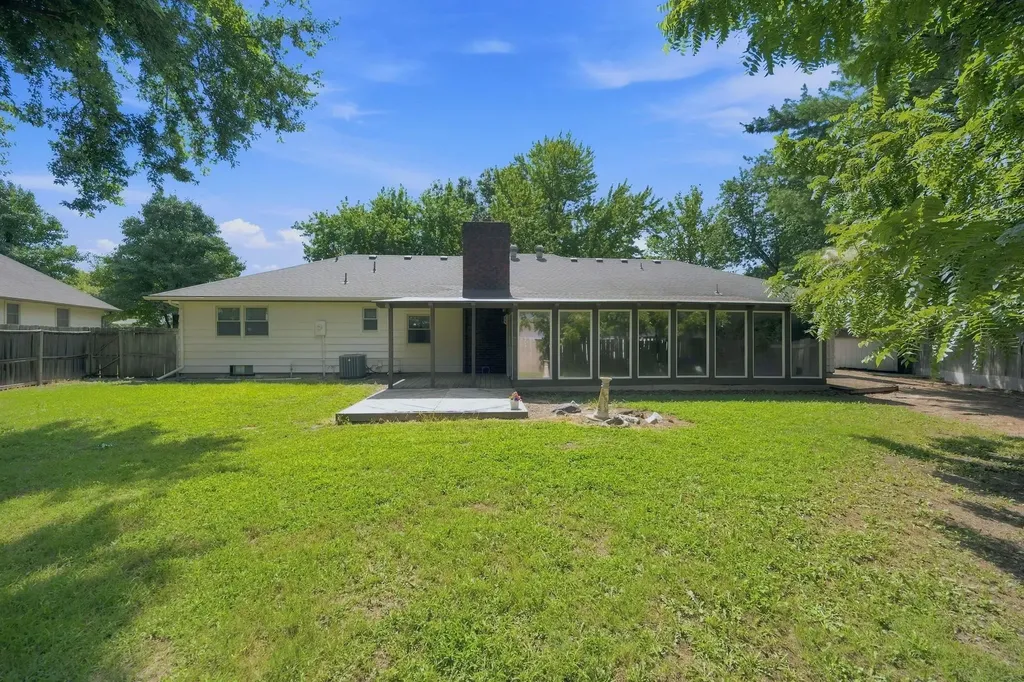 1135 N Patrick Henry Street Derby KS 67037