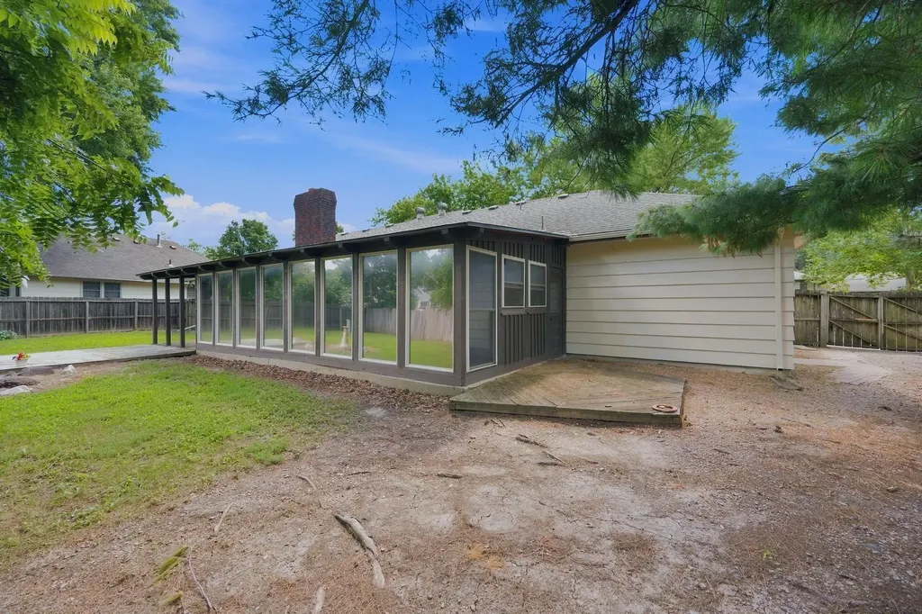 1135 N Patrick Henry Street Derby KS 67037