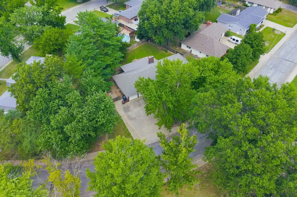 1135 N Patrick Henry Street Derby KS 67037