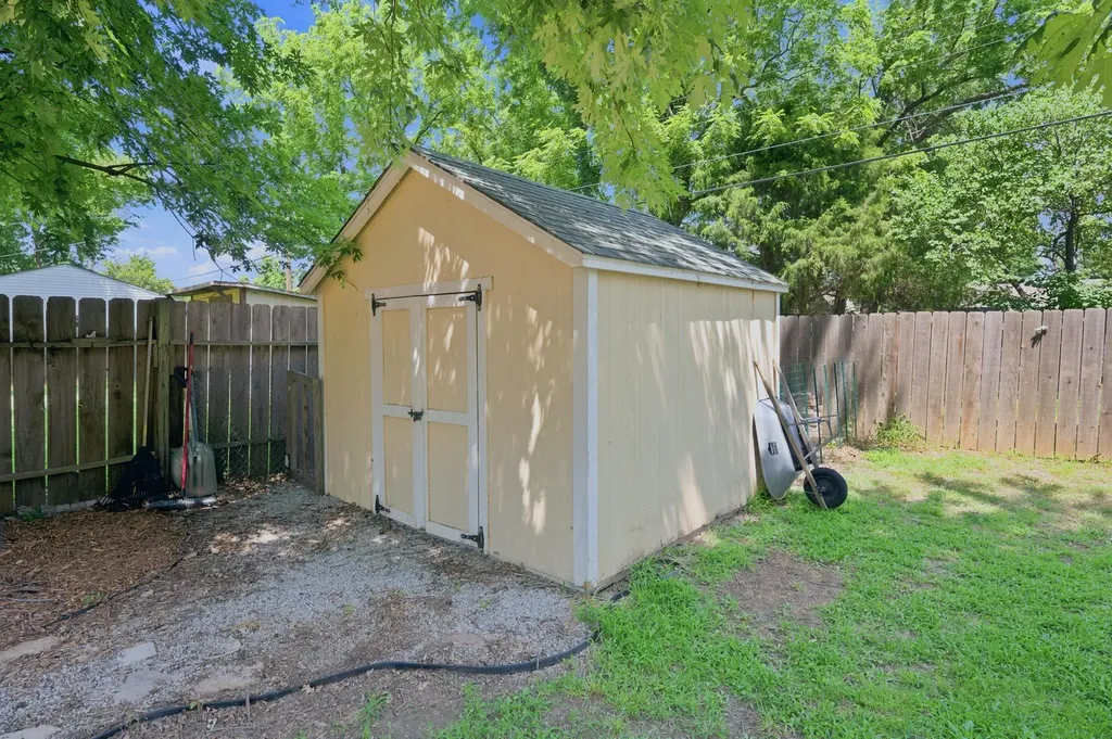 908 N Kokomo Avenue Derby KS 67037